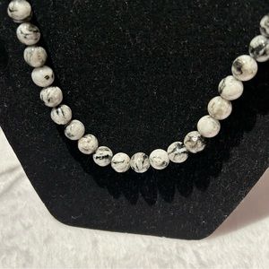 Black and white glass beads necklace size 16 inches long